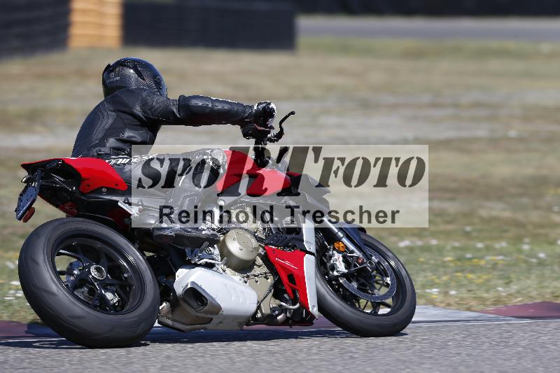/36 08.08.2026  Pluess Motosport ADR/Freies Fahren/63